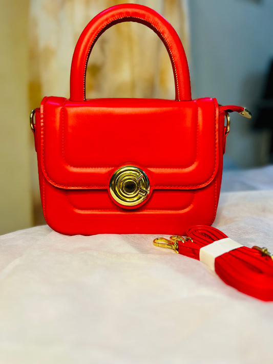 Chic Lock Handbag | Simple & Fashionable Style