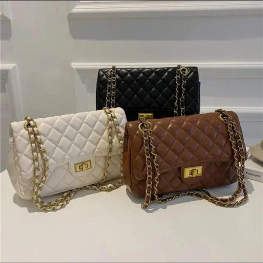 Medium Classic Flap Shoulder Bag